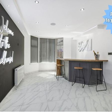 Crystal Towers Sasco Apartments بلاكبول المظهر الخارجي الصورة