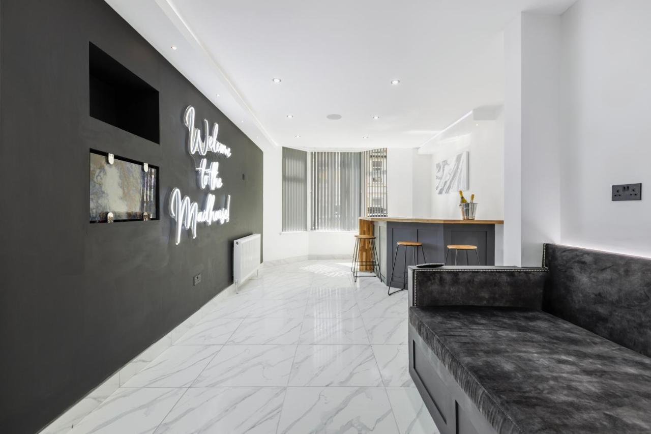 Crystal Towers Sasco Apartments بلاكبول المظهر الخارجي الصورة
