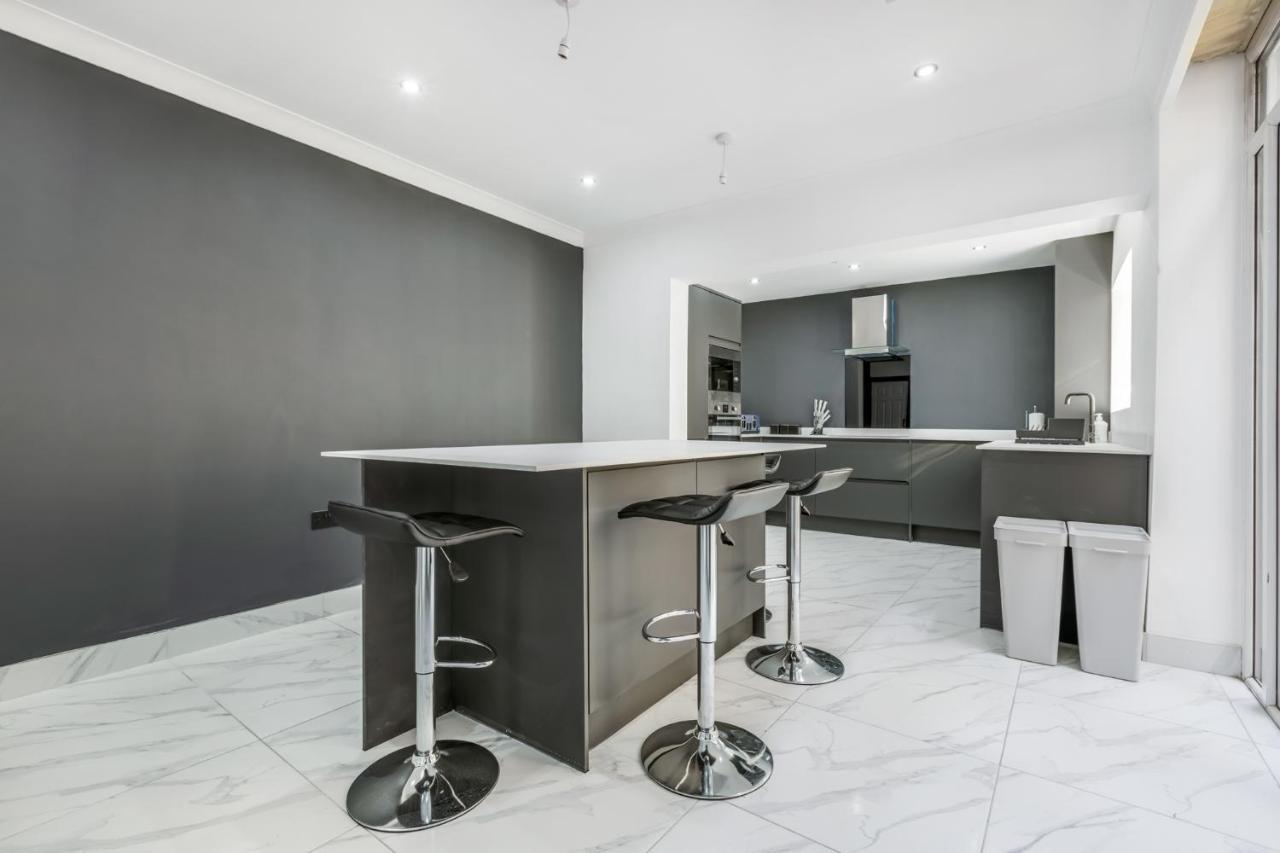 Crystal Towers Sasco Apartments بلاكبول المظهر الخارجي الصورة